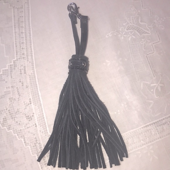 Jewelry - SUEDE CLIP-ON